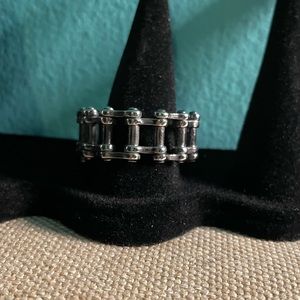 Stainless steel silver ring. Size 14.